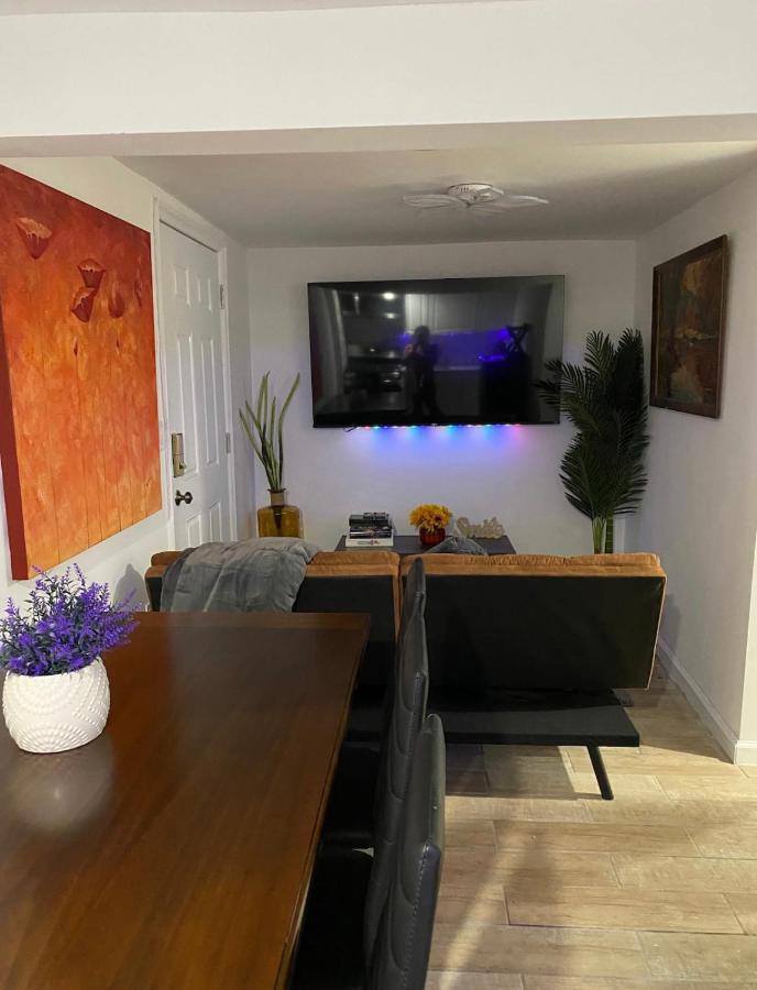 145 St Queens Near Jfk, Lga, & Citi Field, Free Parking In The Backyard 646-667-6696 Apartamento Nova York