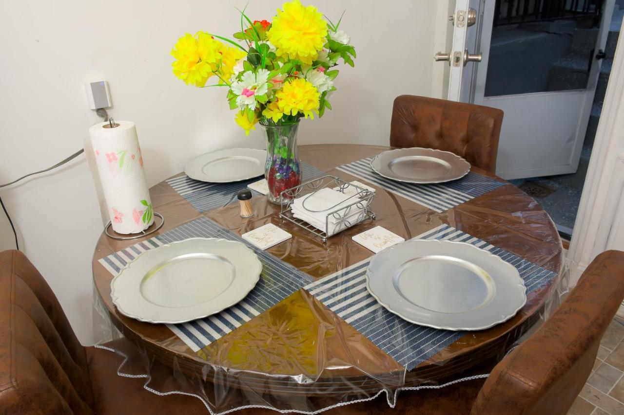 Ở trọ One-bed-that-will-hold-a-family-of-two-people New York