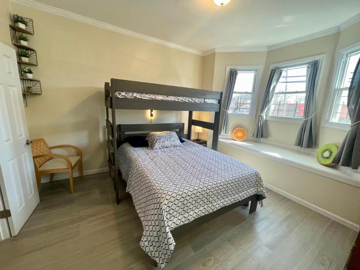 Homestay Private Bedroom Near The Free Ferry Boat! New York