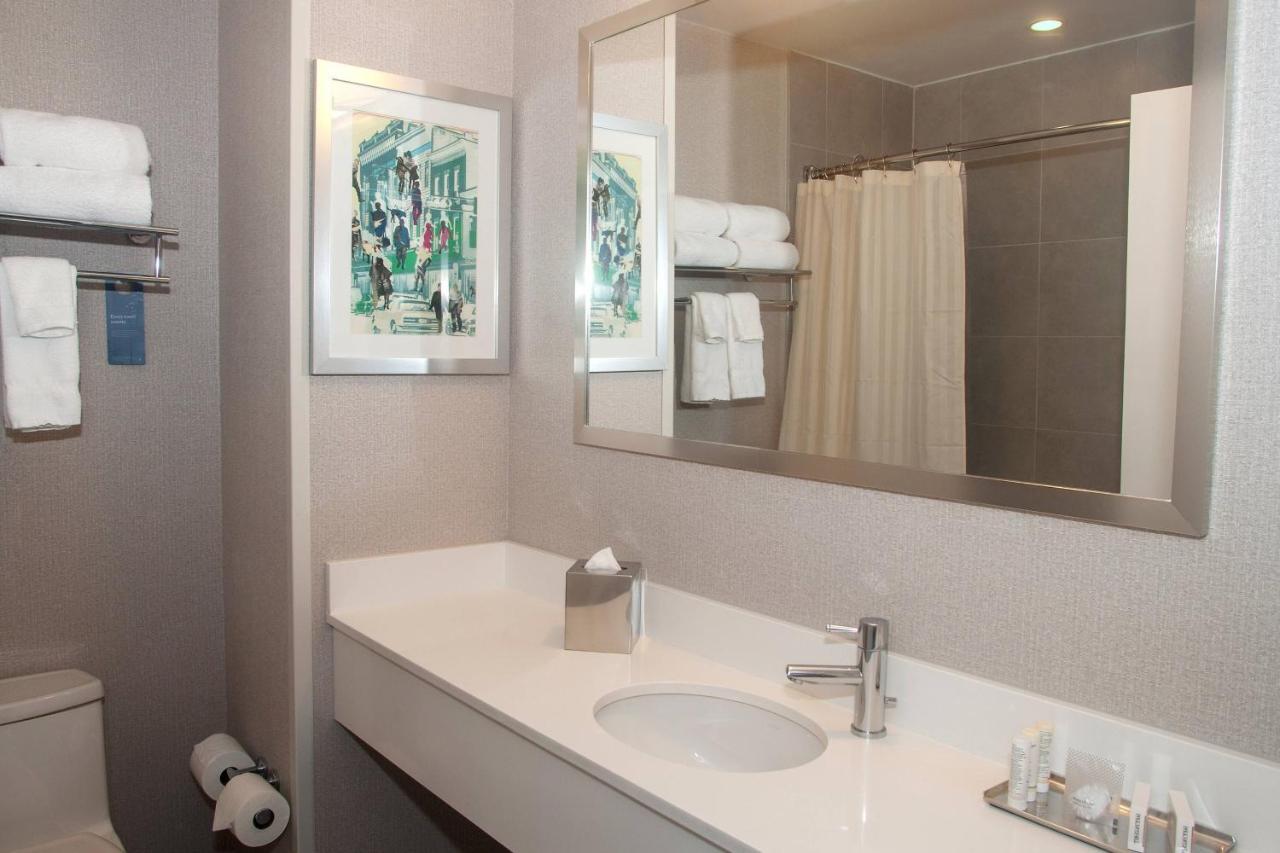 Fairfield & By Marriott Brooklyn Khách sạn