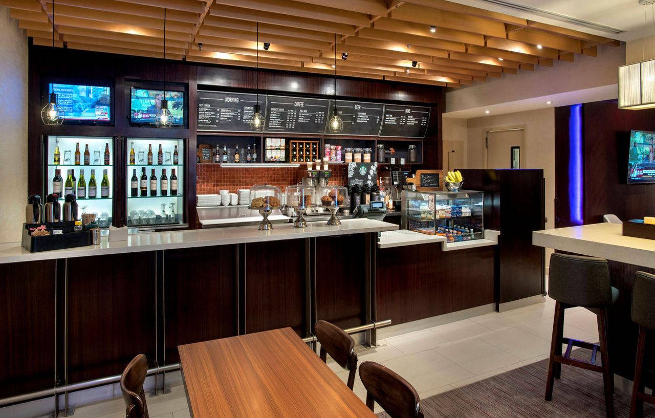 Courtyard By Marriott Manhattan / Soho Khách sạn
