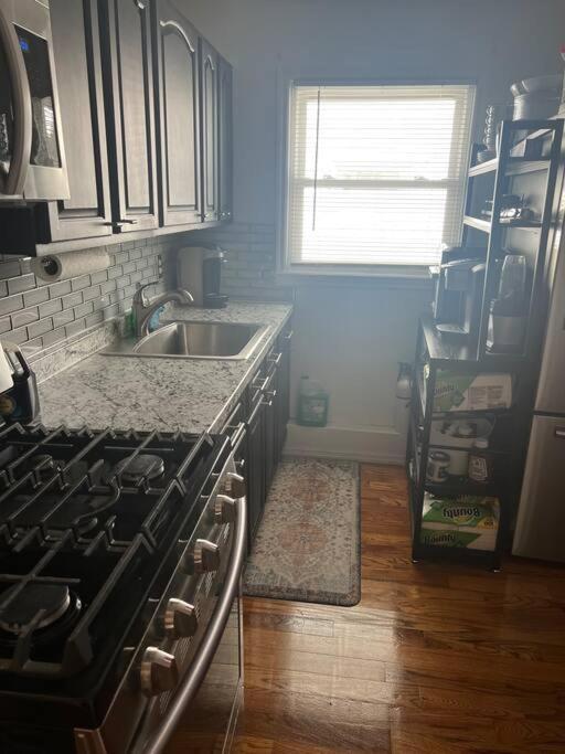 Cozy Lovely 2 Bedroom Apt, 5 Mins From Jfk Căn hộ *