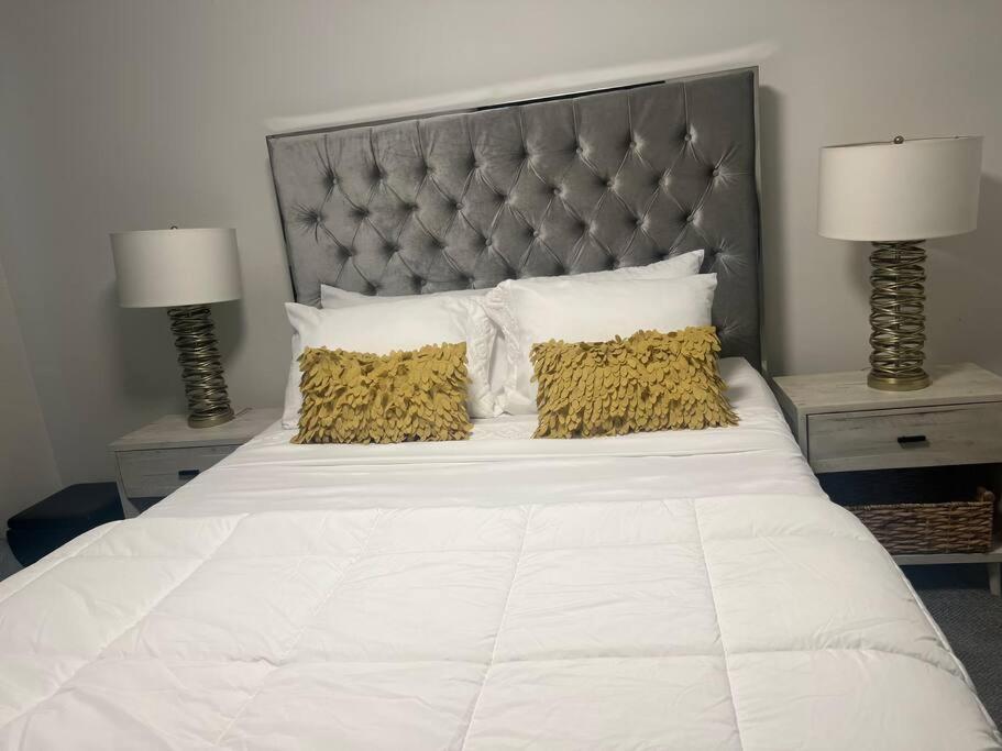 Cozy Lovely 2 Bedroom Apt, 5 Mins From Jfk Căn hộ