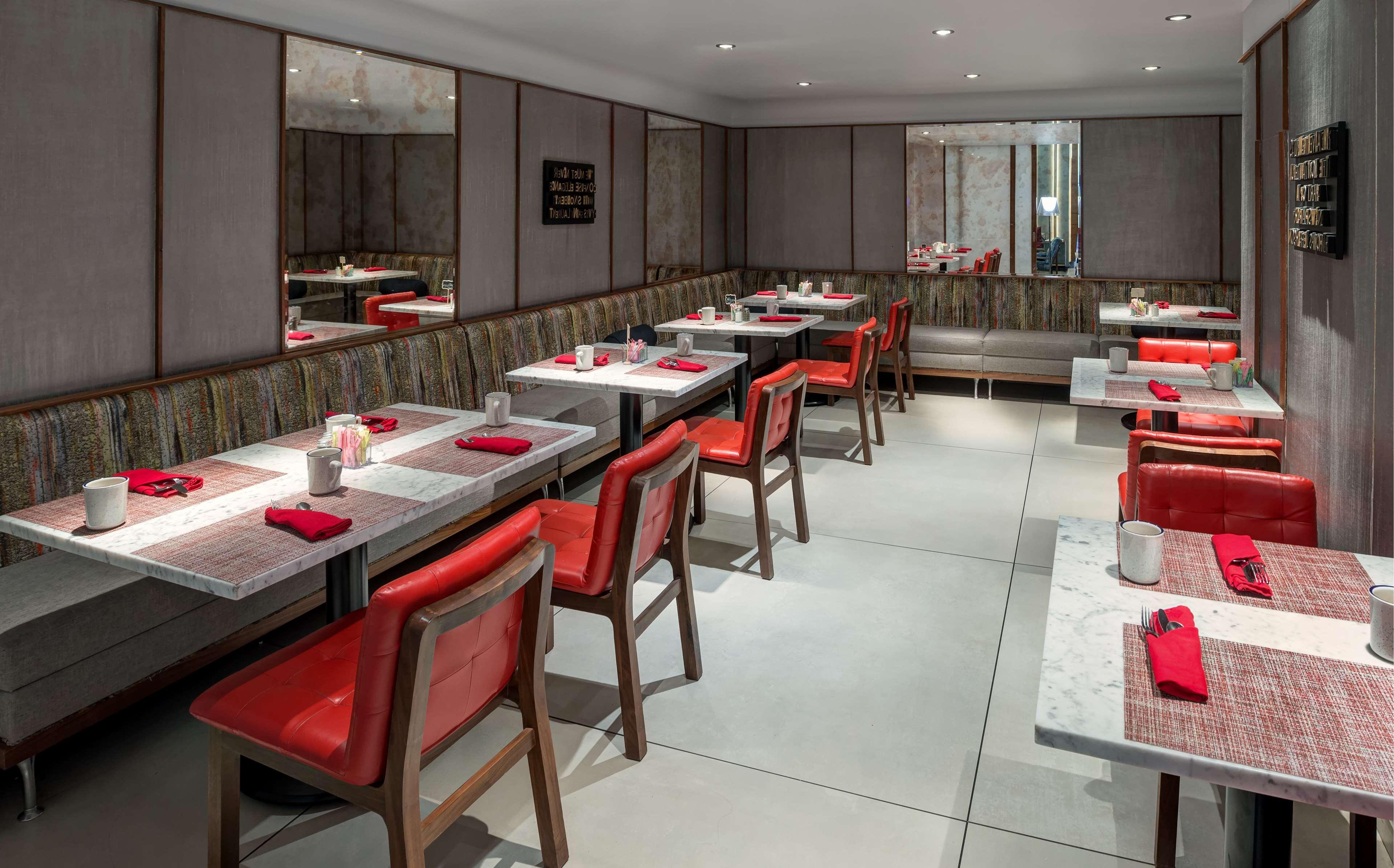 Khách sạn Hyatt Herald Square 4*