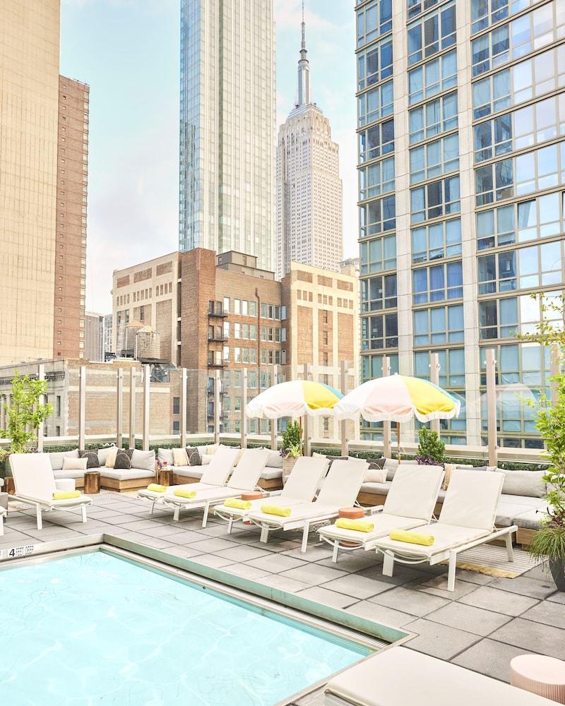 Khách sạn Royalton Park Avenue