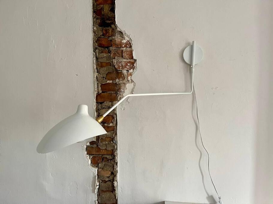 Deconstructed Loft In Greenpoint Apartment *