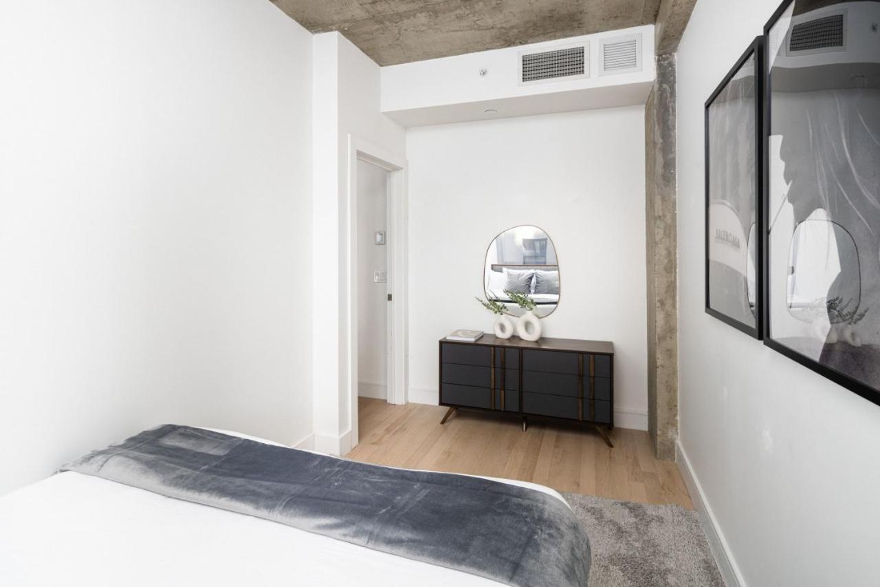 Chic And Spacious 2bd With Washer And Dryer In Unit Apartment *