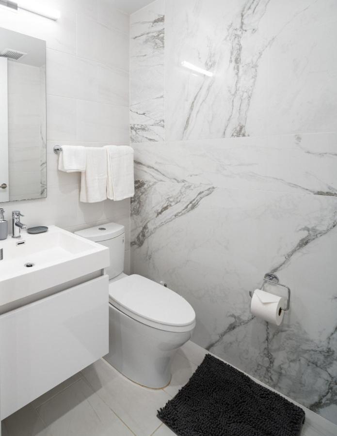 Chic And Spacious 2bd With Washer And Dryer In Unit Apartment