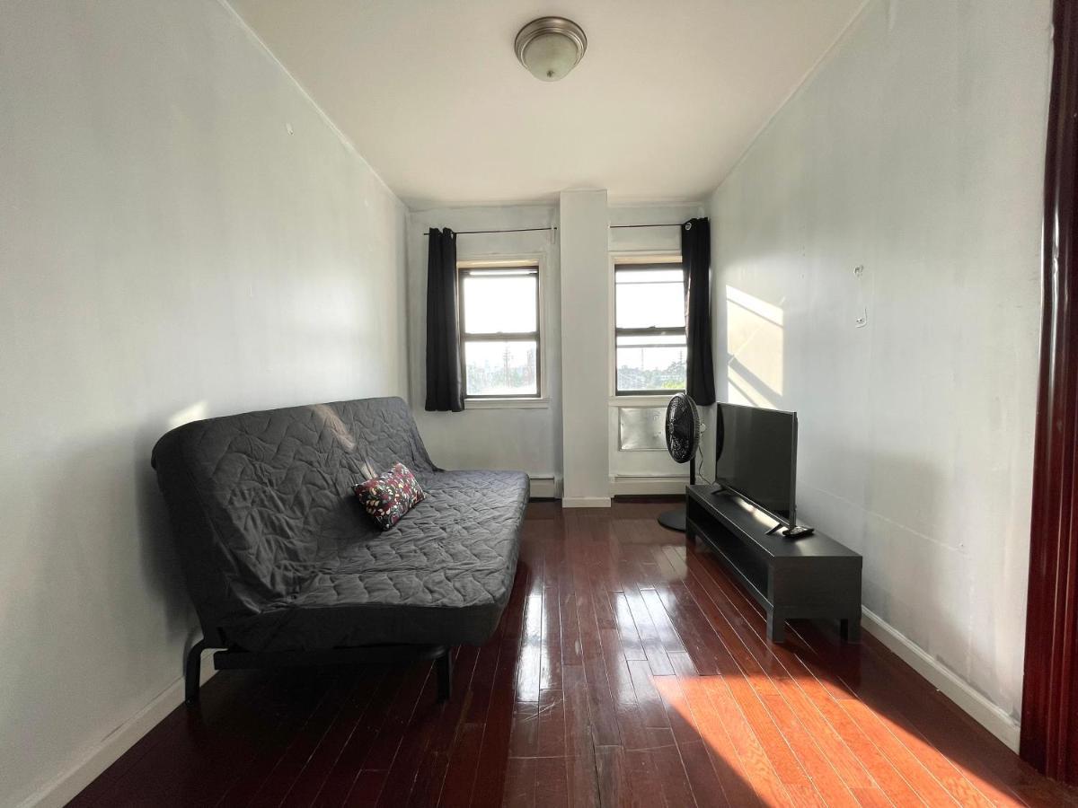 Apartamento 2br Elevator Apt 10min To Lga Airport 1min To Train! Nova York