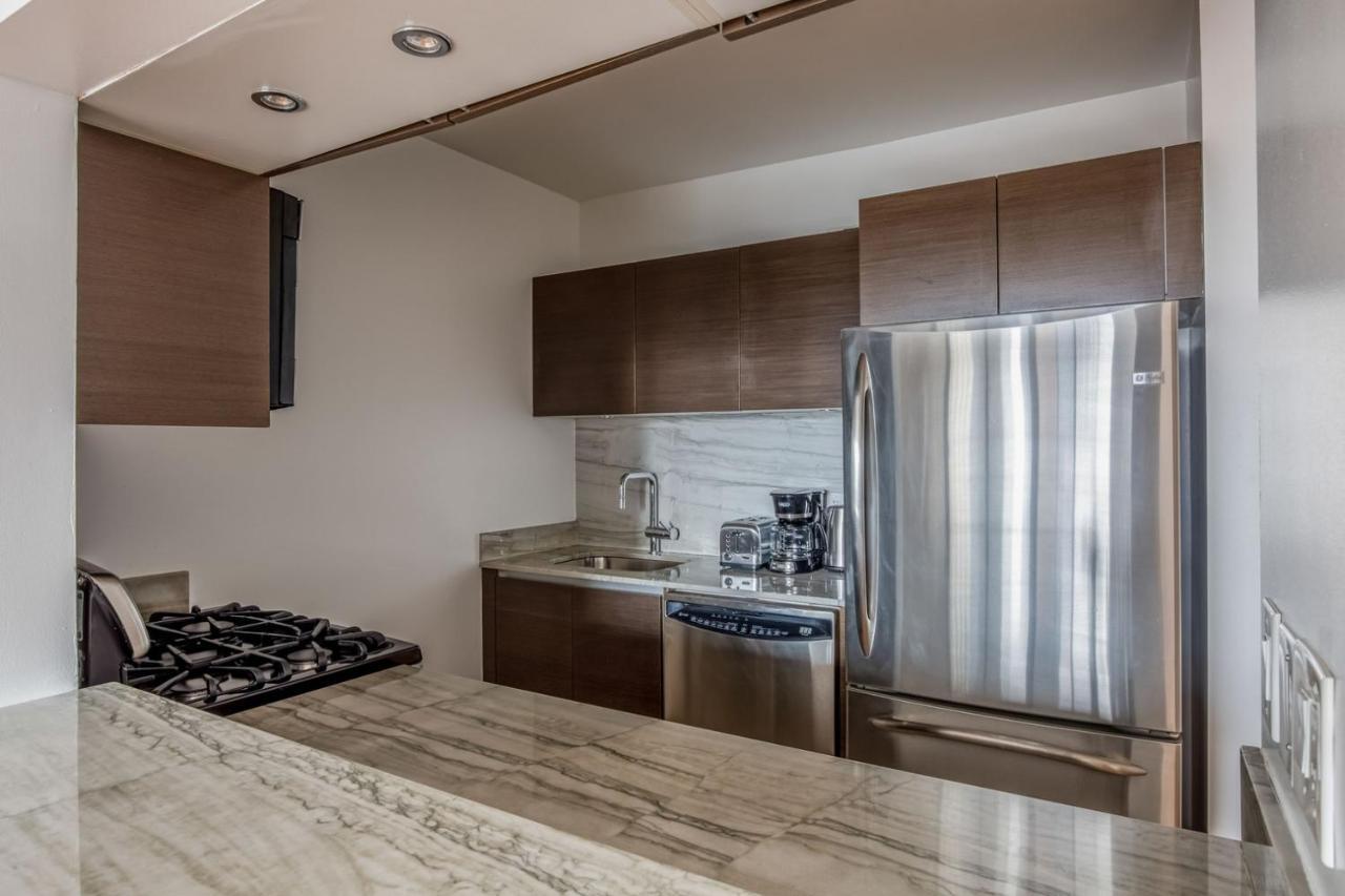 Midtown 2br W Elevator Wd Nr Entertainment Nyc-1227 Apartment *