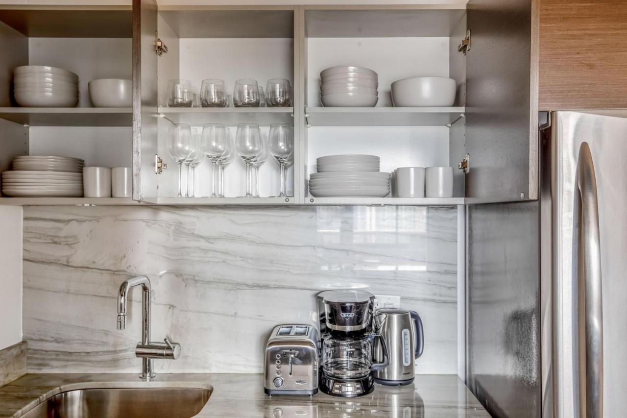Apartment Midtown 2br W Elevator Wd Nr Entertainment Nyc-1227 *