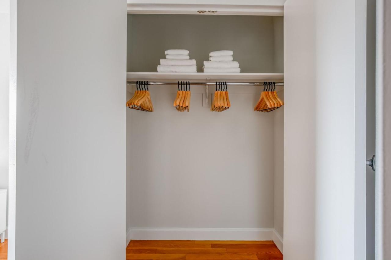 Midtown 2br W Elevator Wd Nr Entertainment Nyc-1227 Apartment *