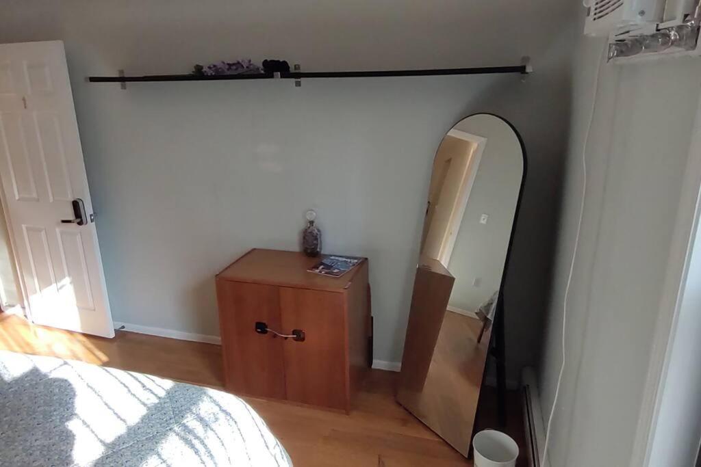 Quiet Double In Williamsburg Ground Floor Near Subway Ở trọ New York