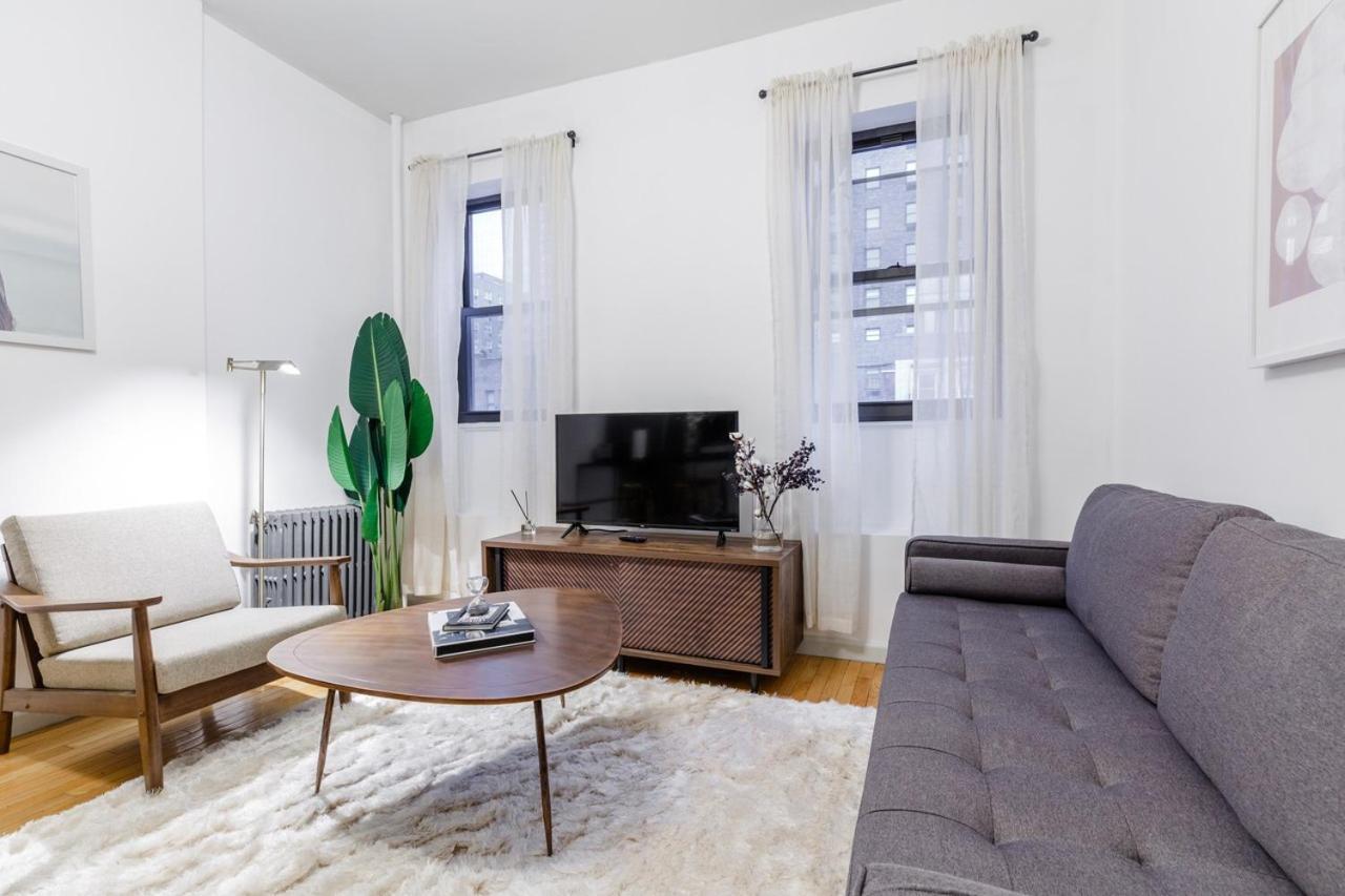 283: Columbus Circle Apartment *