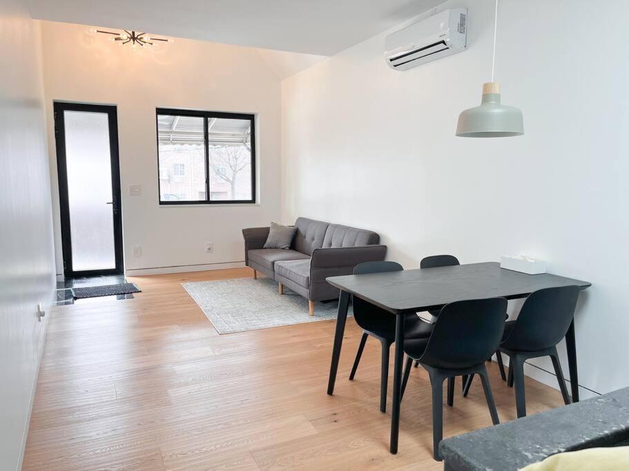 New Ample And Cozy One Bedroom In Brooklyn At Rem-casa Căn hộ New York