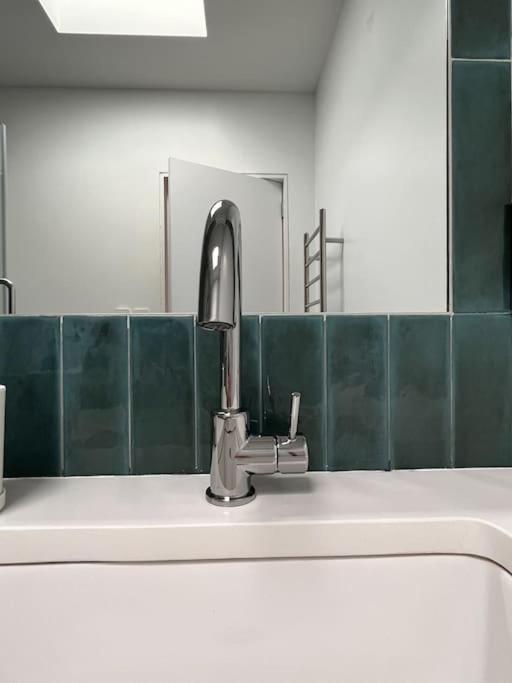 Căn hộ New Ample And Cozy One Bedroom In Brooklyn At Rem-casa *