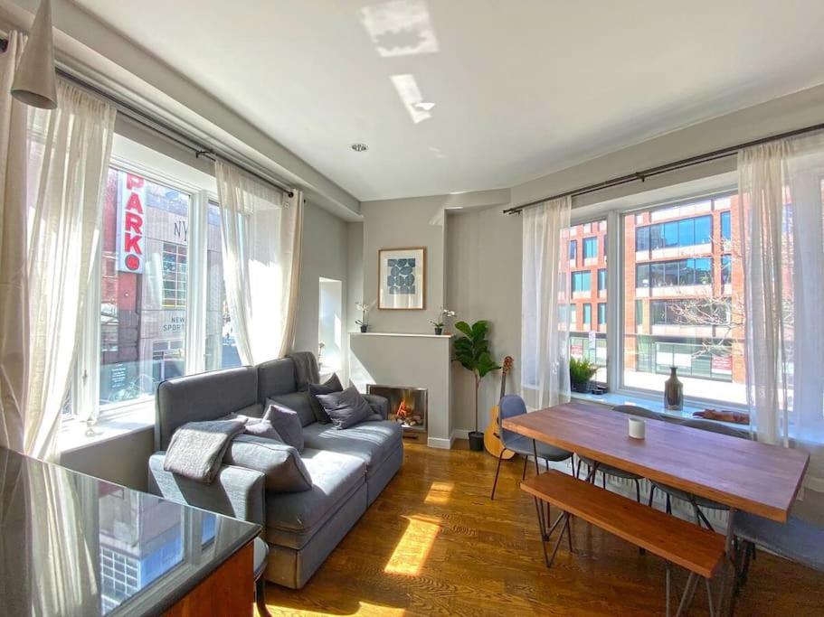 Căn hộ Gorgeous Three Bedroom West Village Townhouse *
