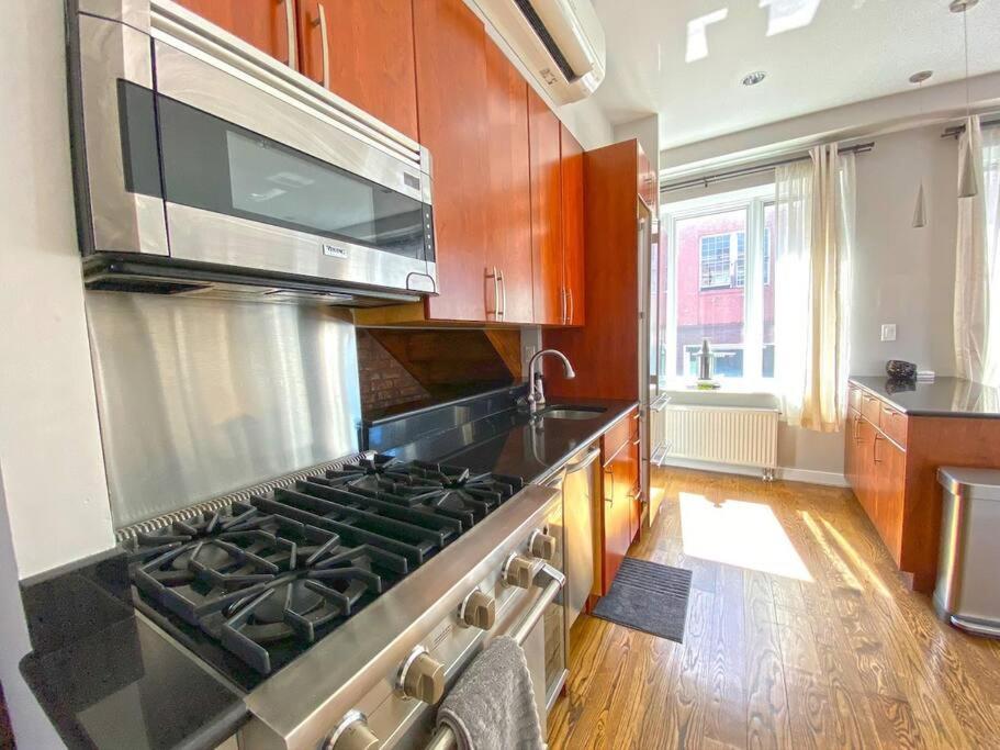 Gorgeous Three Bedroom West Village Townhouse Căn hộ New York