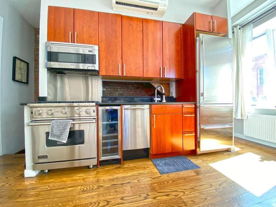Căn hộ Gorgeous Three Bedroom West Village Townhouse