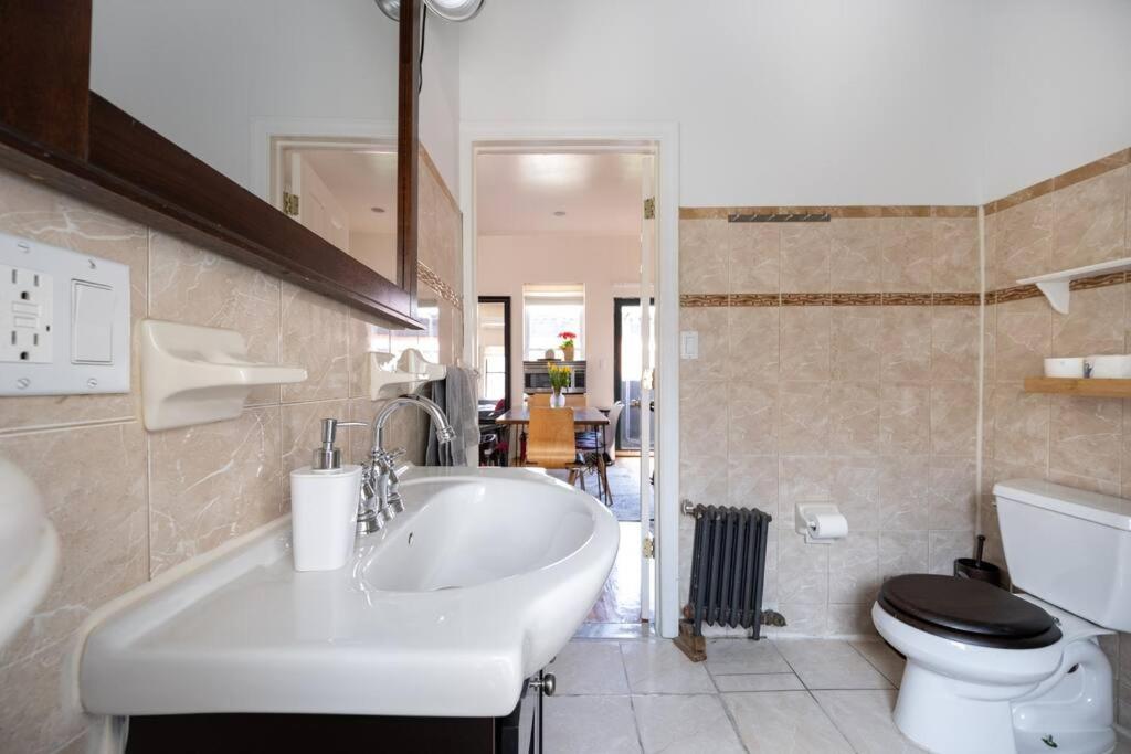 East Village Townhouse Apartamento *