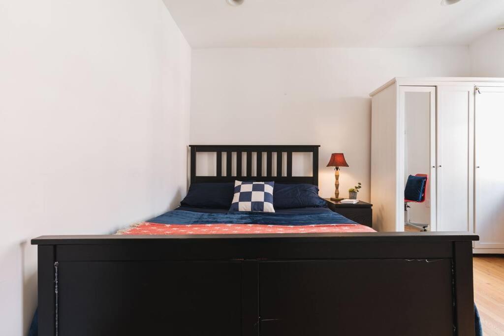 East Village Townhouse Apartamento *