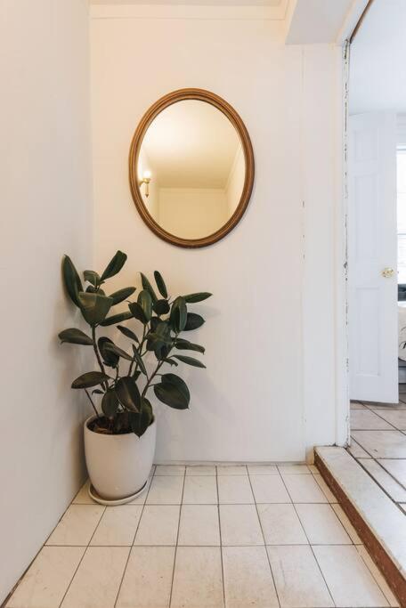 East Village Townhouse Apartamento