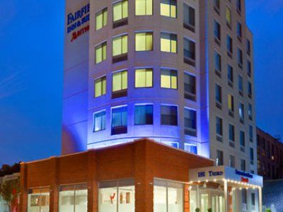 Khách sạn Fairfield & By Marriott Brooklyn 3*