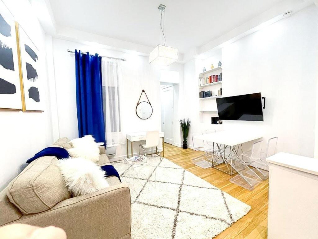 62-2b Renovated 1br In Prime Upper East Side New York