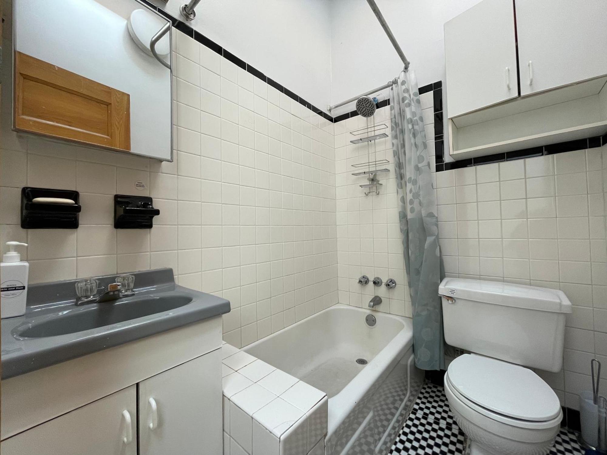 Large In Charming Townhouse Hospedagem domiciliar
