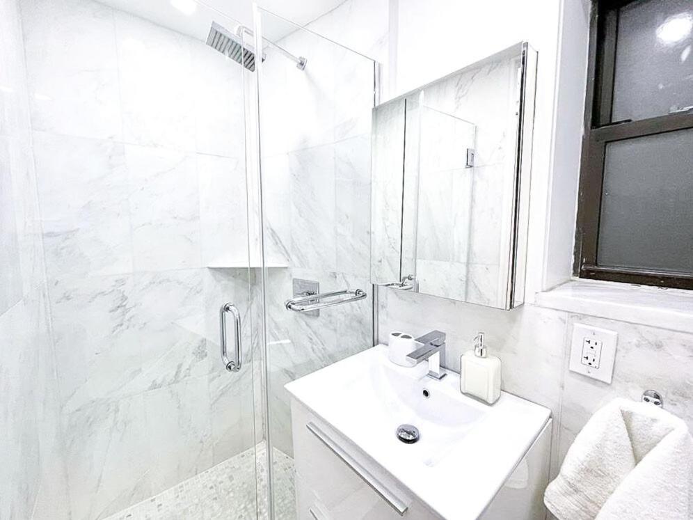 62-2b Renovated 1br In Prime Upper East Side Apartment *