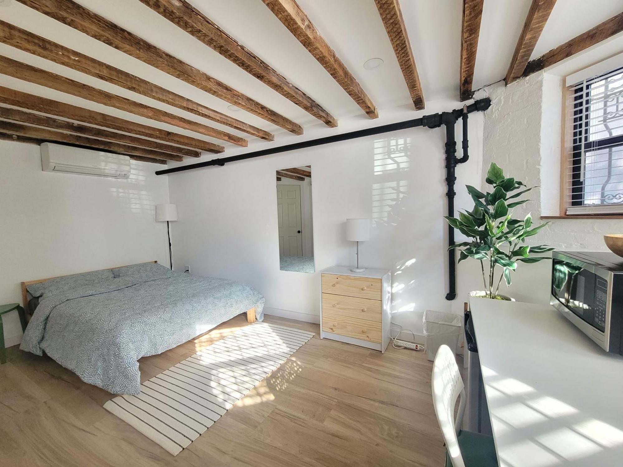 Cozy, Large And Fully Furnished - Near The L Train Homestay *