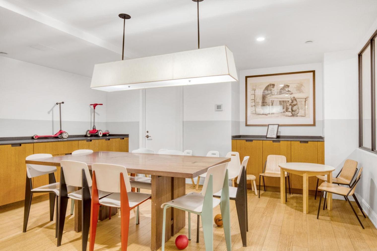 Midtown E 2br W Elevator Doorman Gym Nr Un Nyc-753 Apartment *