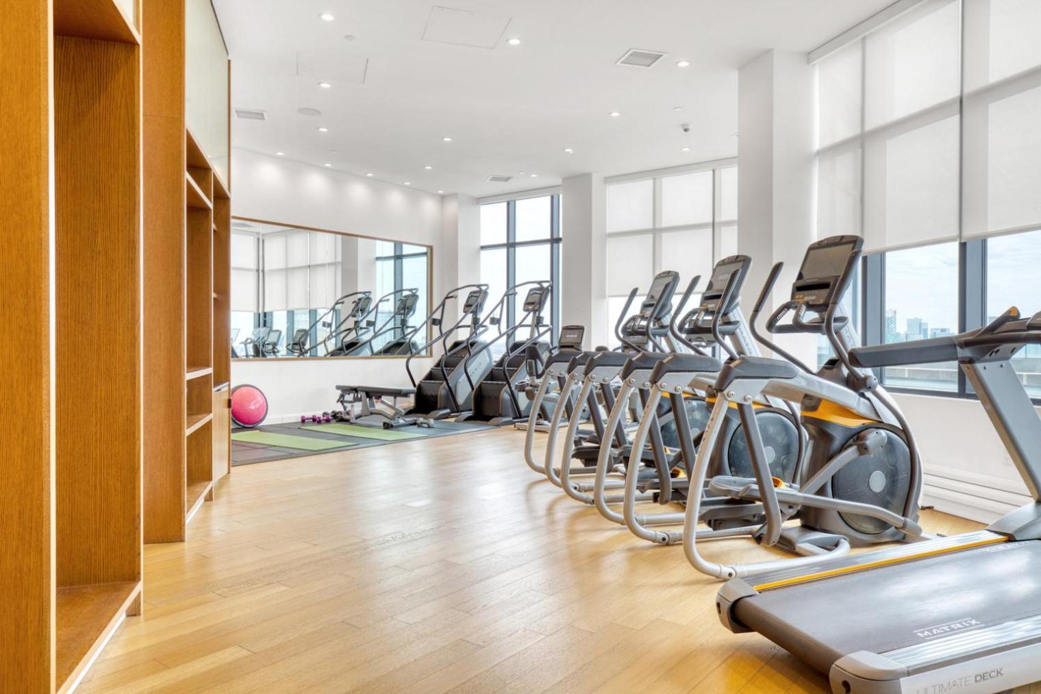 Midtown E 2br W Elevator Doorman Gym Nr Un Nyc-753 * New York