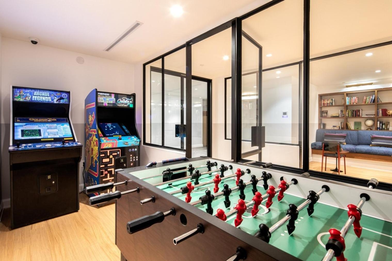 Midtown E 2br W Elevator Doorman Gym Nr Un Nyc-753 * New York