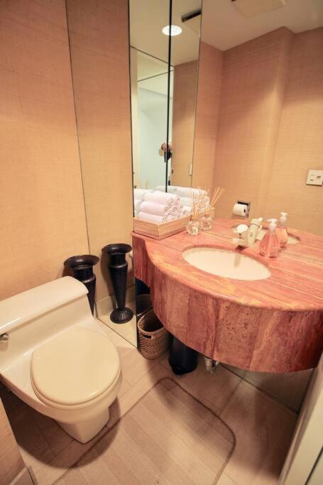 Private Townhome Near Un Nova York