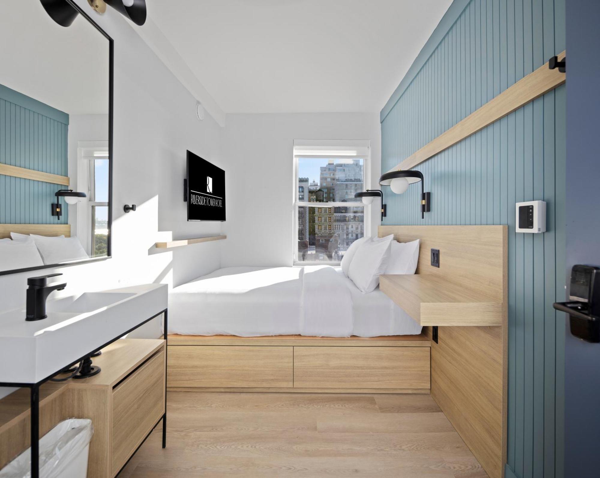 Khách sạn Riverside Tower New York