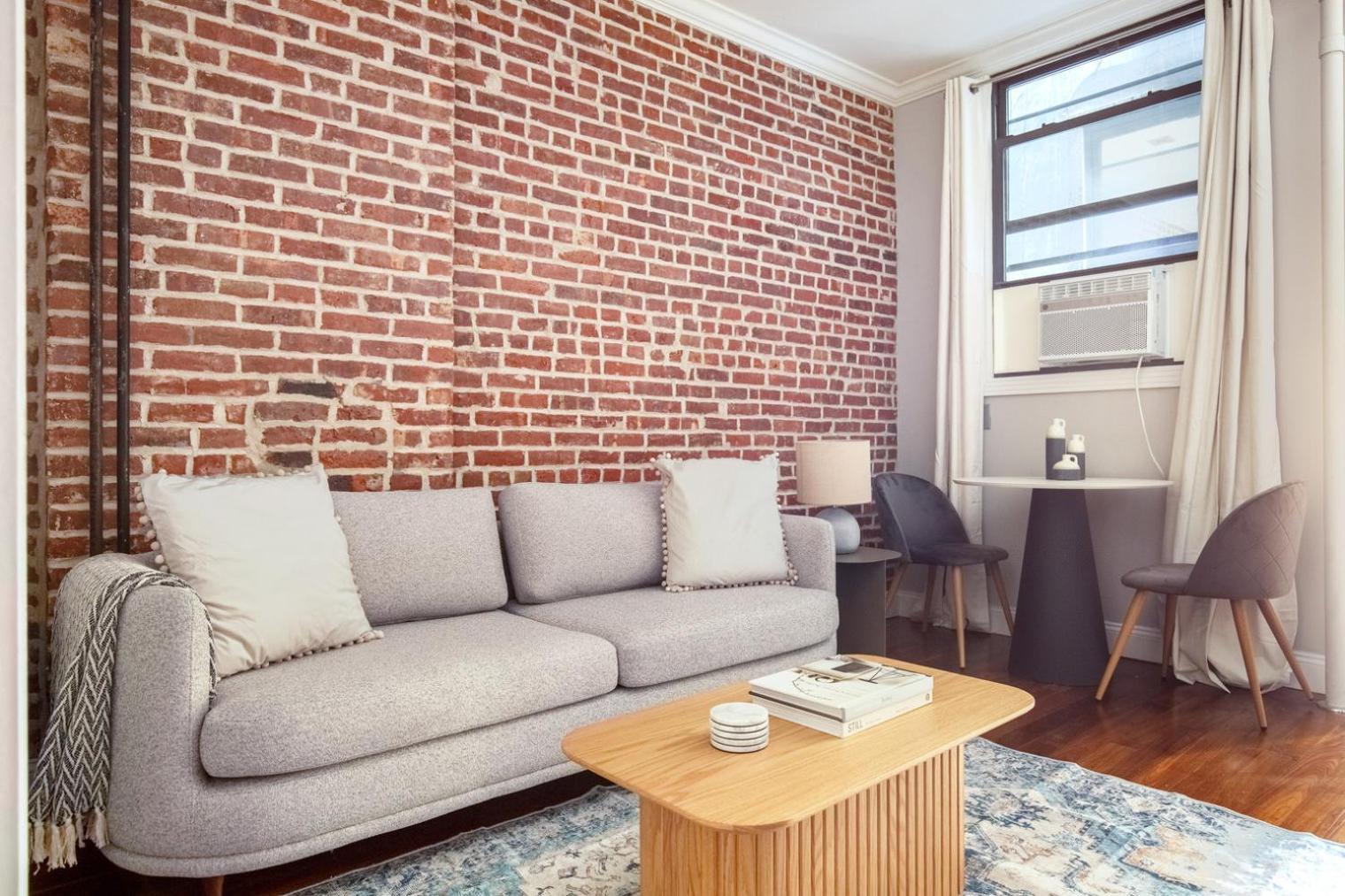 Midtown West 2br W Wd Wine Fridge Nr 1 Train Nyc-909 *