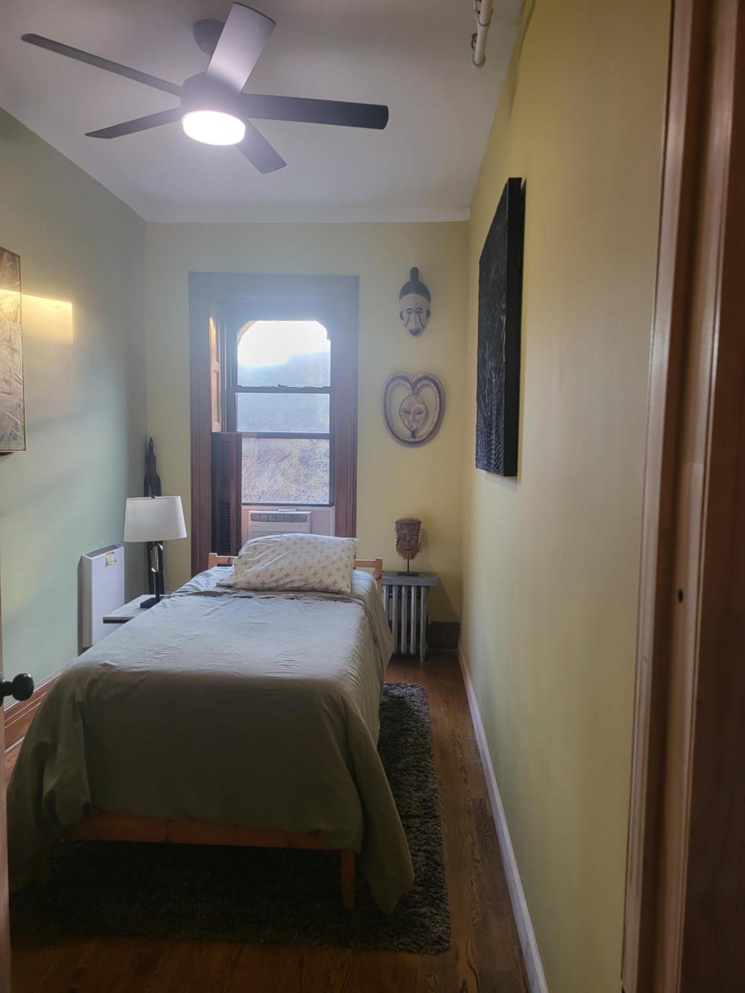 West 119th Guest Bed & Breakfast *