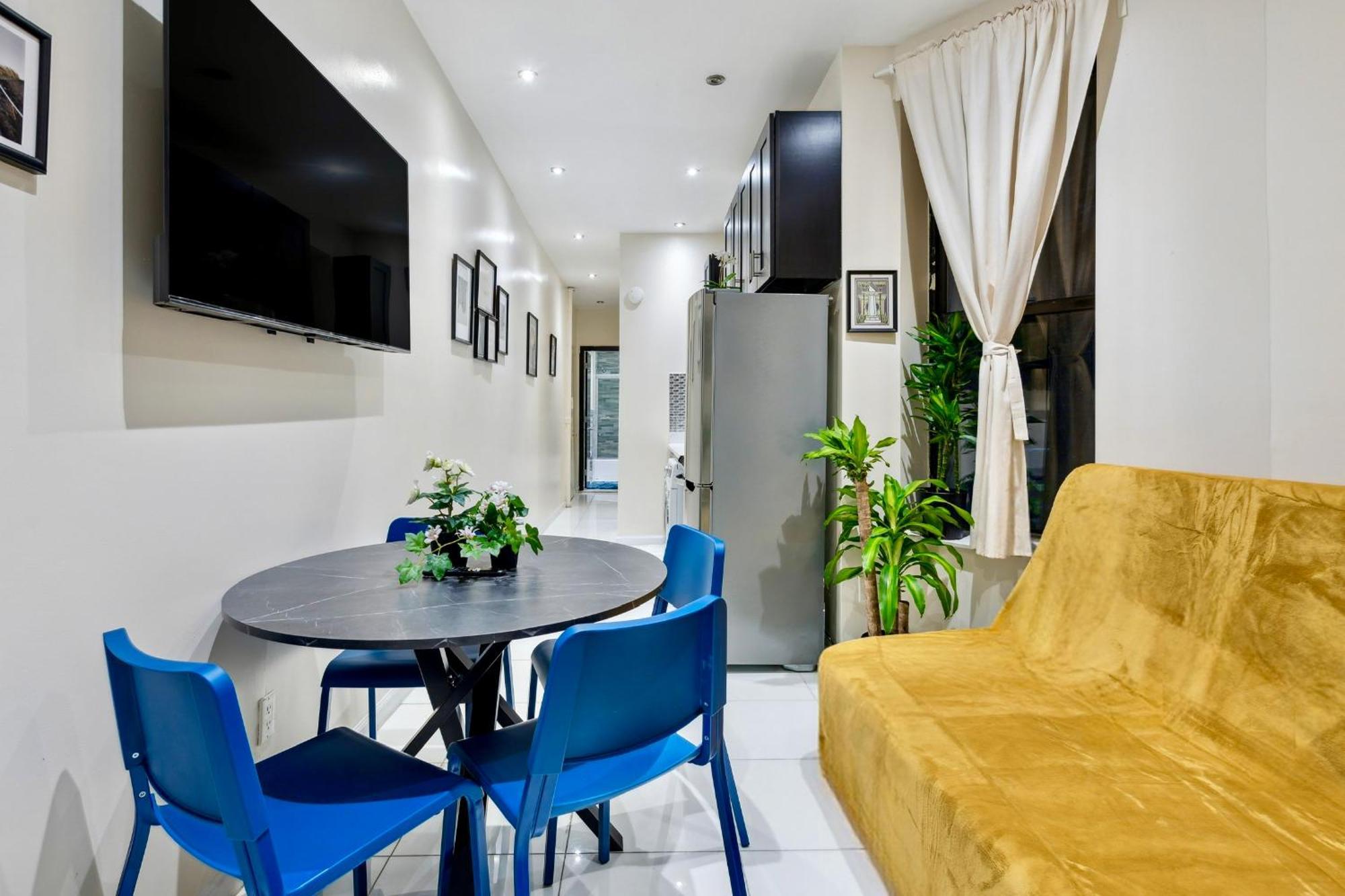 & Cozy 2 Bd In Manhattan New York