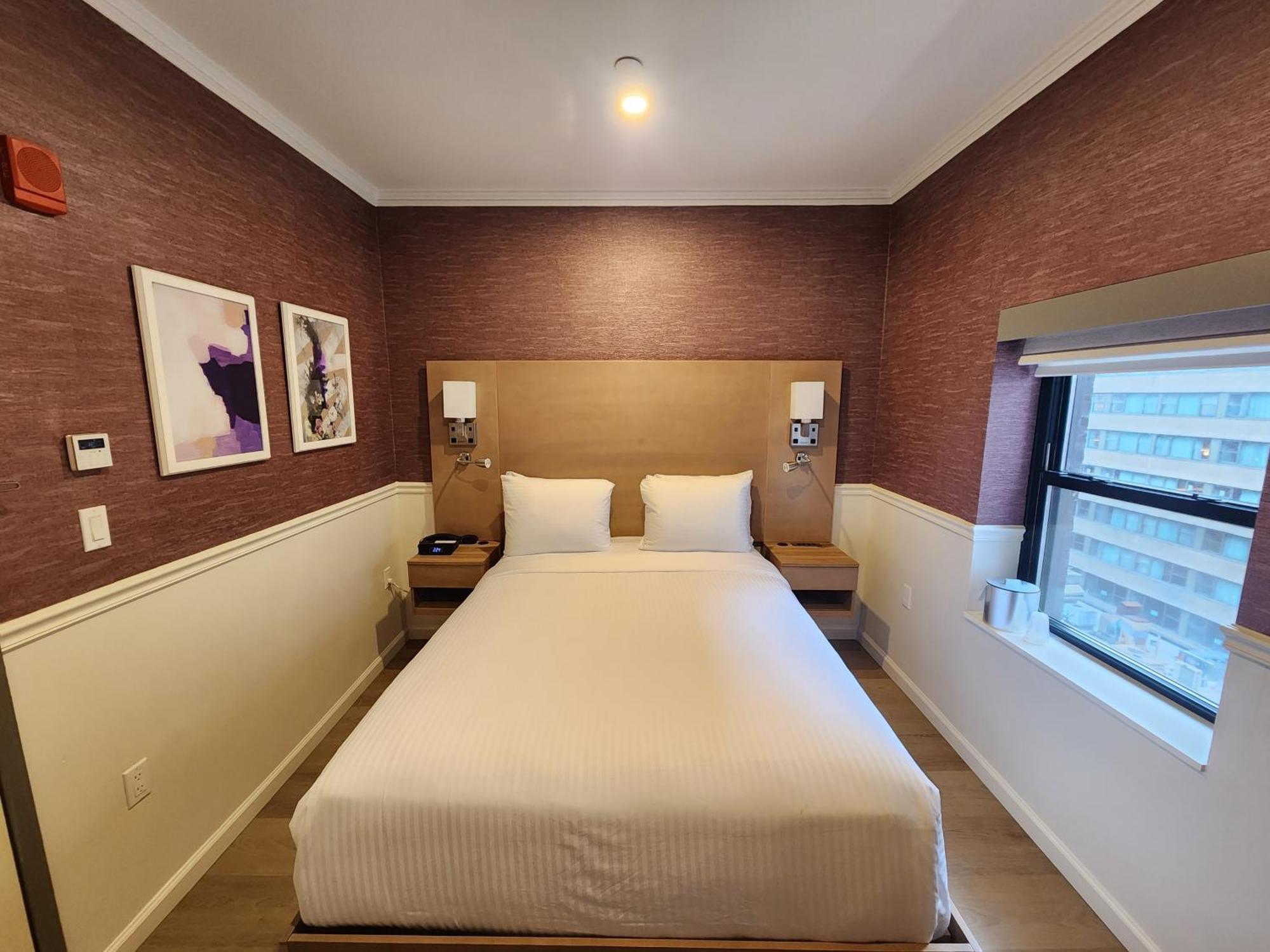 Khách sạn The Mayfair Times Square, Ascend Collection