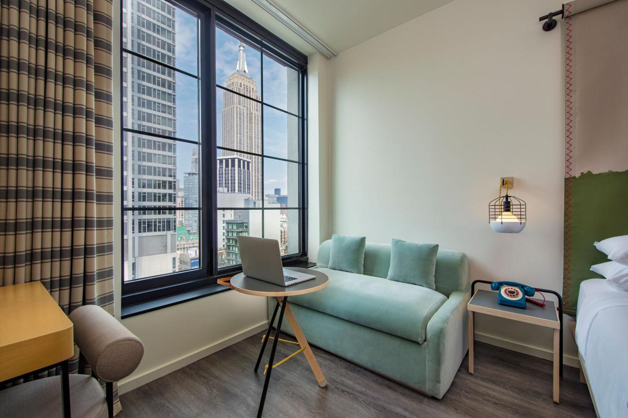 Khách sạn Moxy Nyc Chelsea 4*