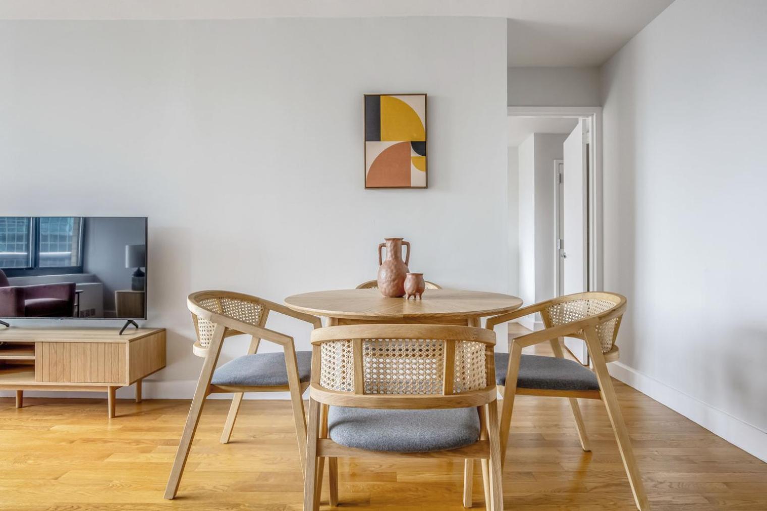 Apartment Midtown 2br W Elevator Wd Nr Entertainment Nyc-1227 New York