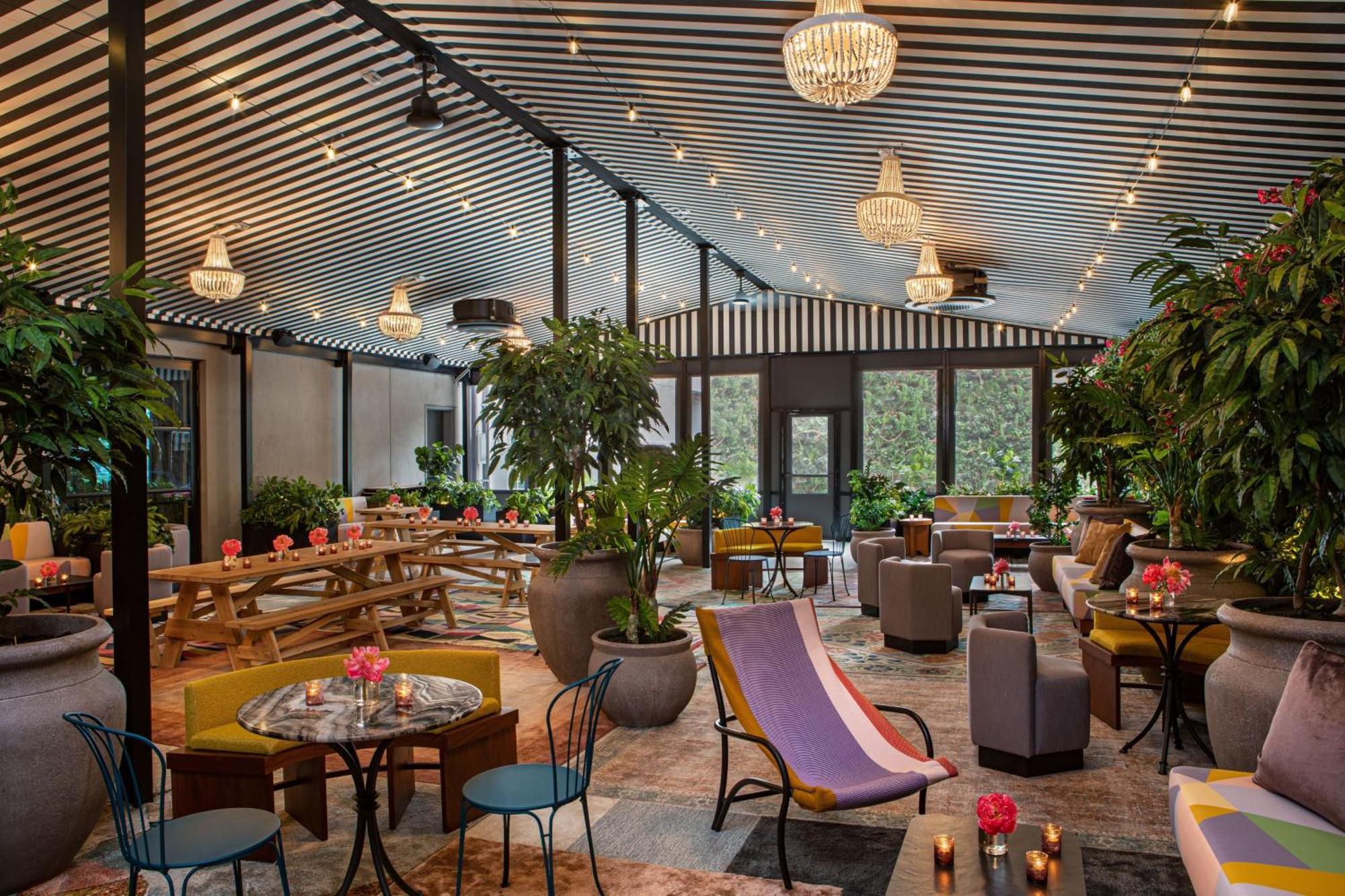 Moxy Brooklyn Williamsburg Khách sạn 4*