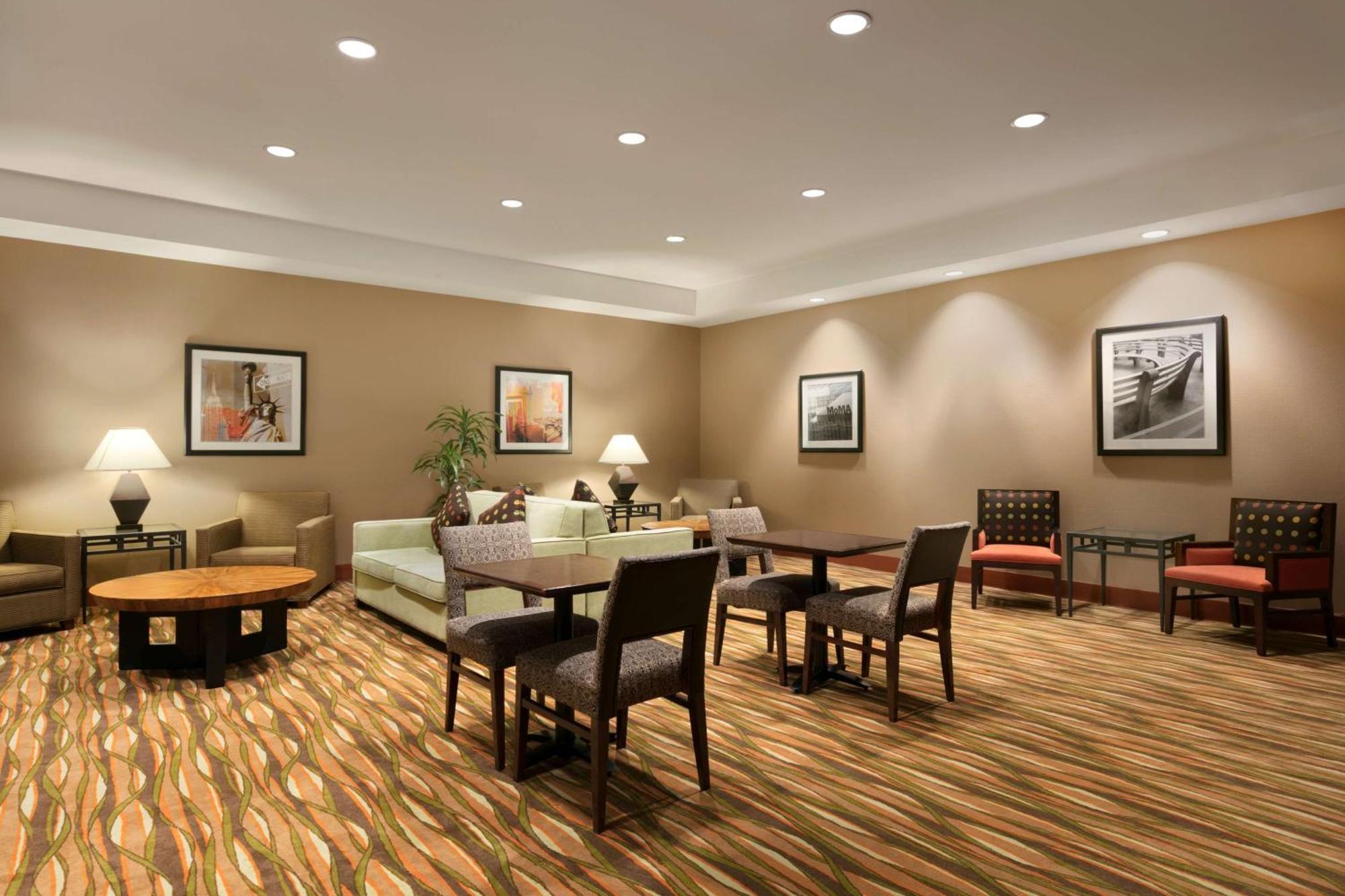 Hampton - Laguardia Airport 3* Nova York