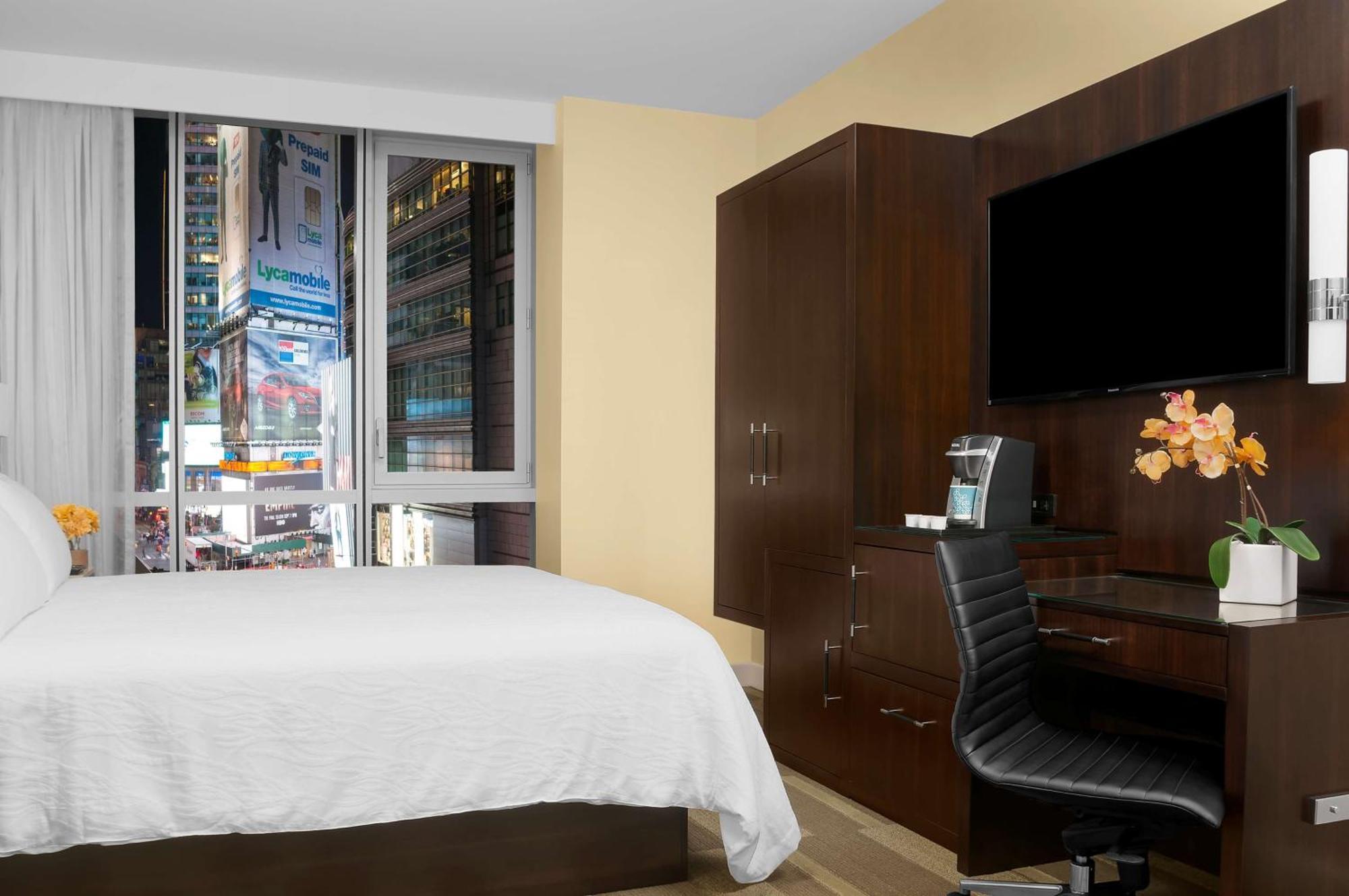 Khách sạn Hilton Garden - Times Square 3*