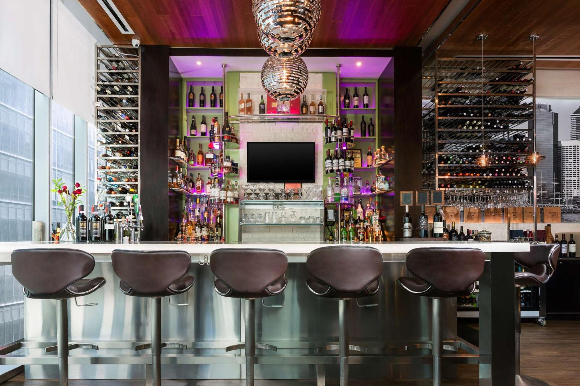 Hilton Garden - Times Square Khách sạn
