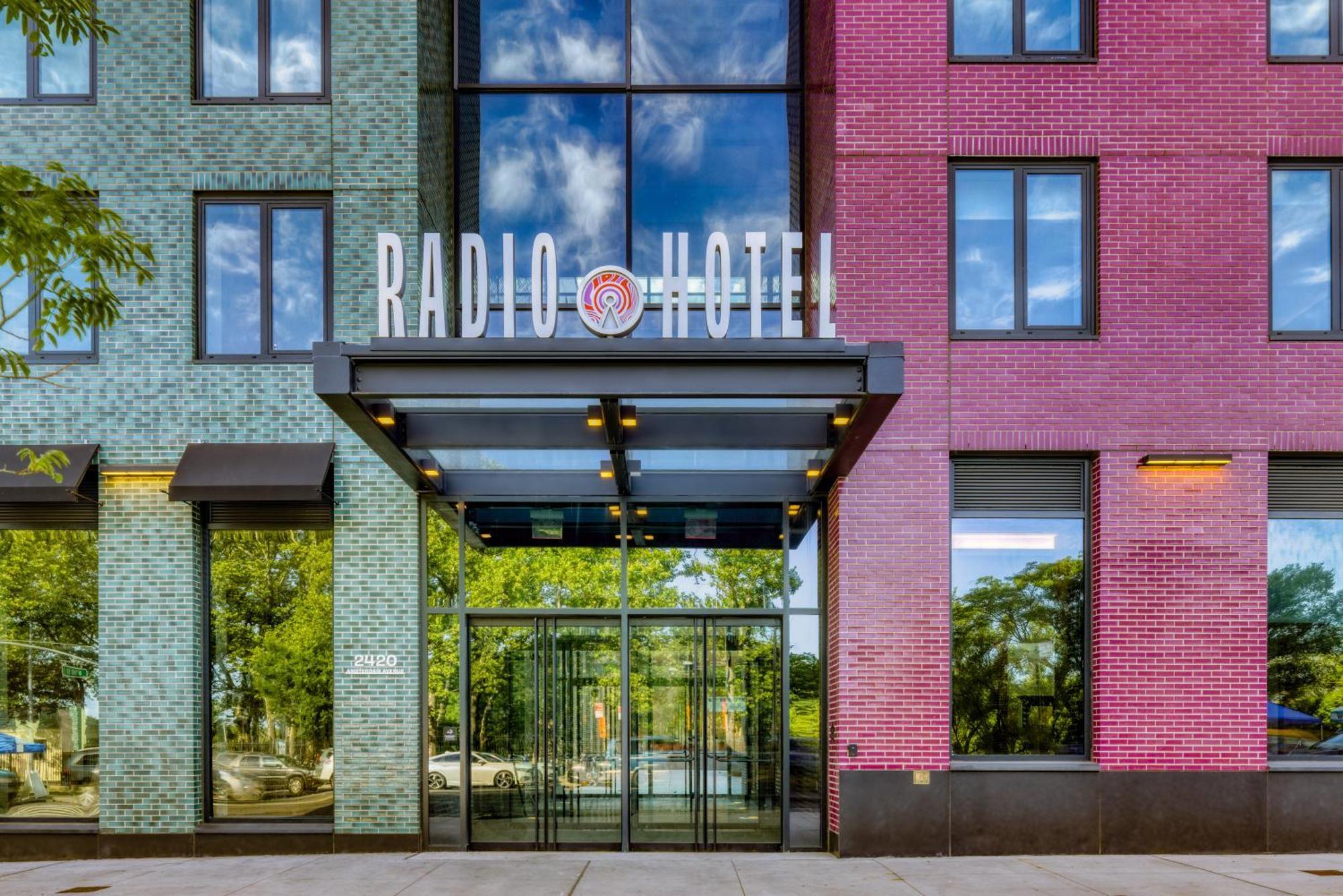 Khách sạn Radio 4*