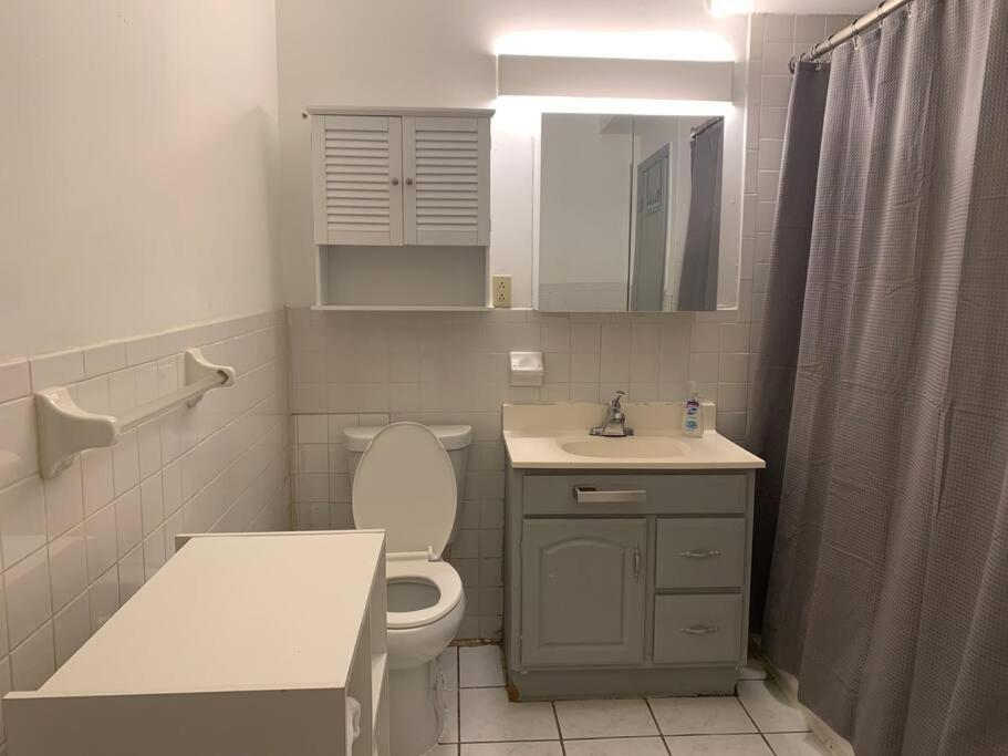 Beautiful & Massive 4 Bdr With Bonus Perks! Apartamento