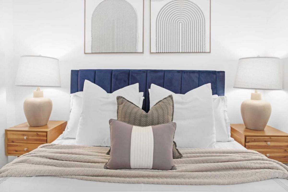 Căn hộ 139-2e West Village 1br Value *