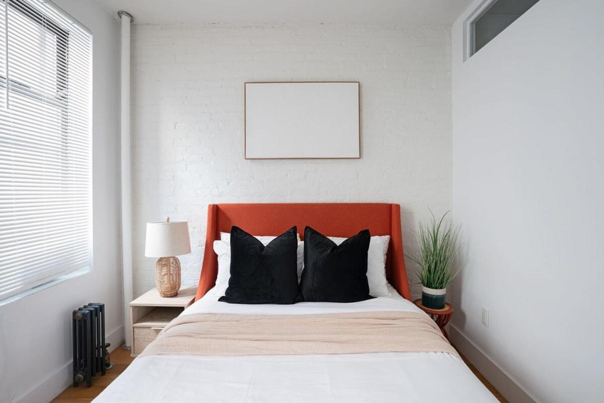 1288-3rs New Renovated 2 Bedrooms Căn hộ *